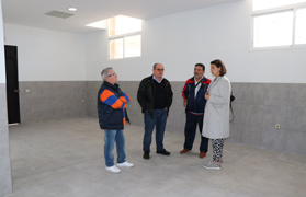 El departamento de Mantenimiento mejora tres locales sociales del barrio de Baladre