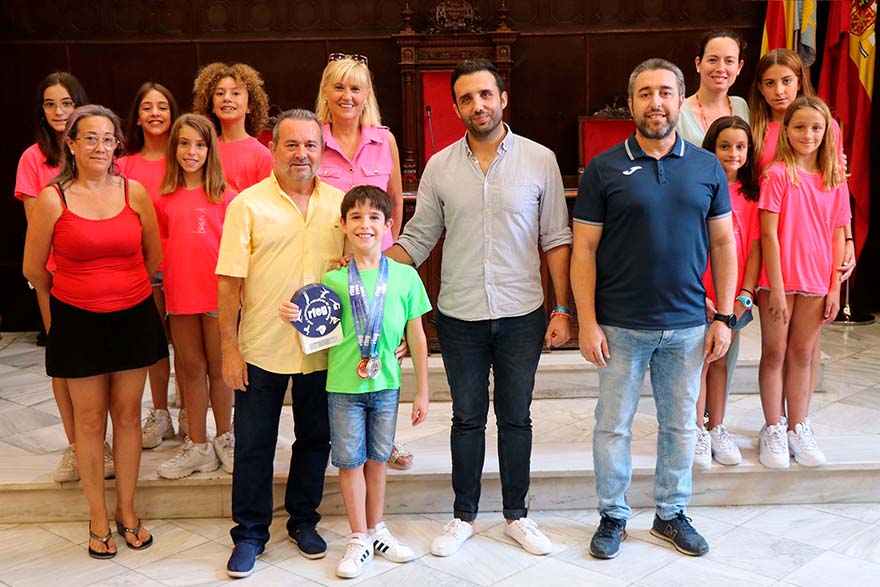 El Ayuntamiento de Sagunto homenajea a integrantes del Club Gimnasia Rítmica Morvedre por conseguir medallas en campeonatos de España