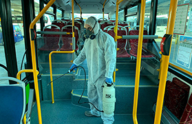 Sagunto realiza tratamientos de desinfección de autobuses y refuerza su limpieza