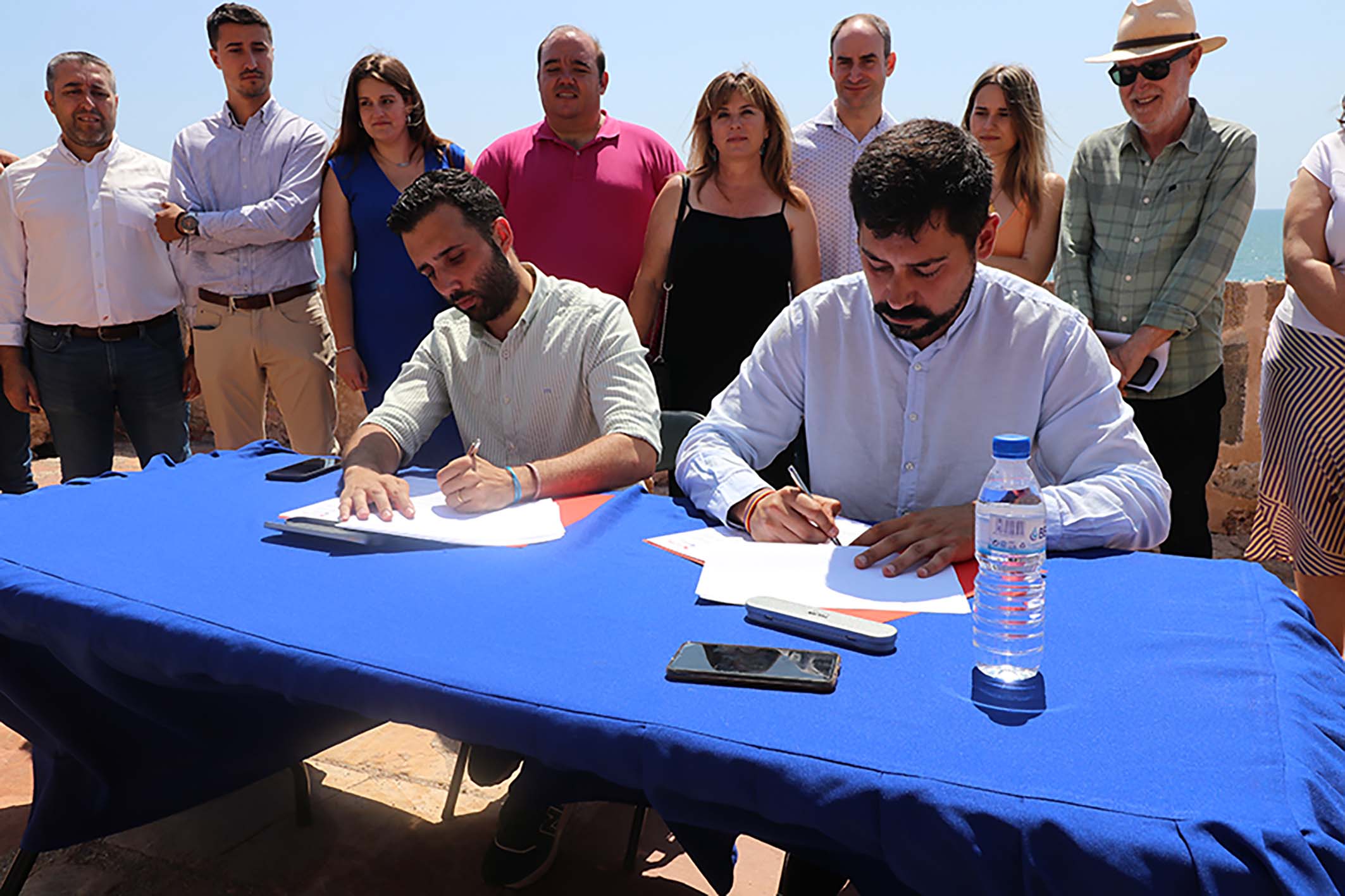 PSPV-PSOE y EU-Unides Podem han firmado un pacto de gobierno que da la mayoría absoluta a su Gobierno en el Ayuntamiento de Sagunto