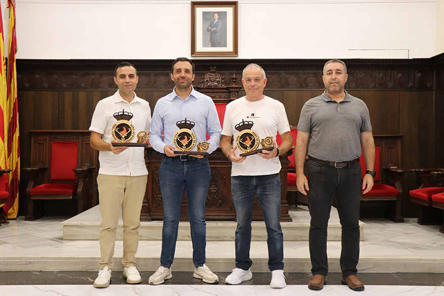 El Consistorio de Sagunto reconoce a José Julián y Julián Moreno, campeones de España de Recorridos de Caza