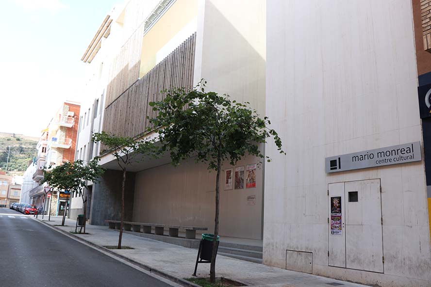 La comedia "El món està trencat, però es pot caminar" llega a Sagunto de la mano de Albena Teatre