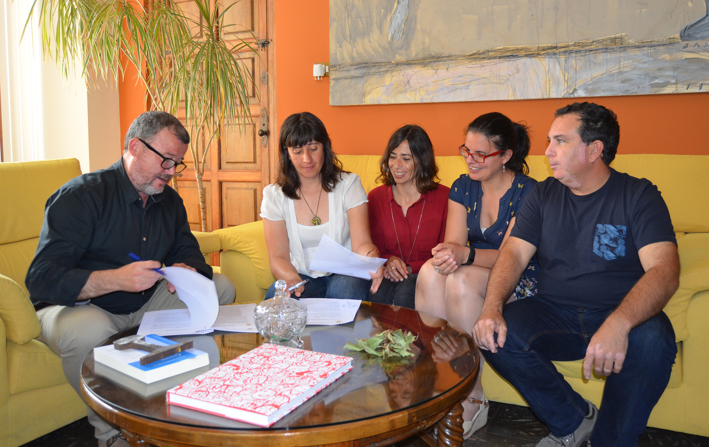 El Ayuntamiento de Sagunto y Agró firman un nuevo convenio para la realización de actividades de sensibilización medioambiental