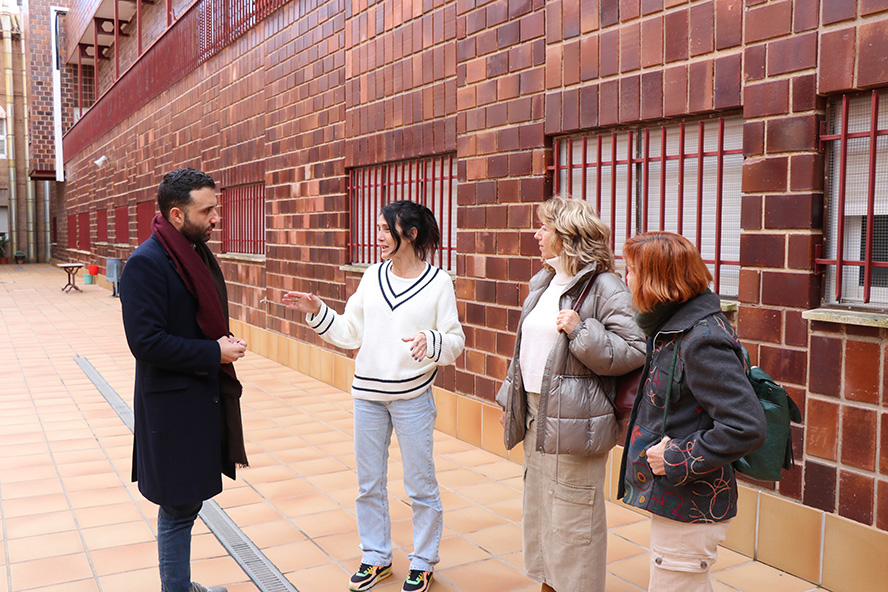 El alcalde de Sagunto y la concejala de Servicios Sociales visitan los CEAM y las residencias del municipio
