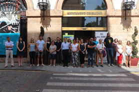Sagunto guarda un minuto de silencio en señal de condena y repulsa por el presunto asesinato machista ocurrido en Calpe, Alicante
