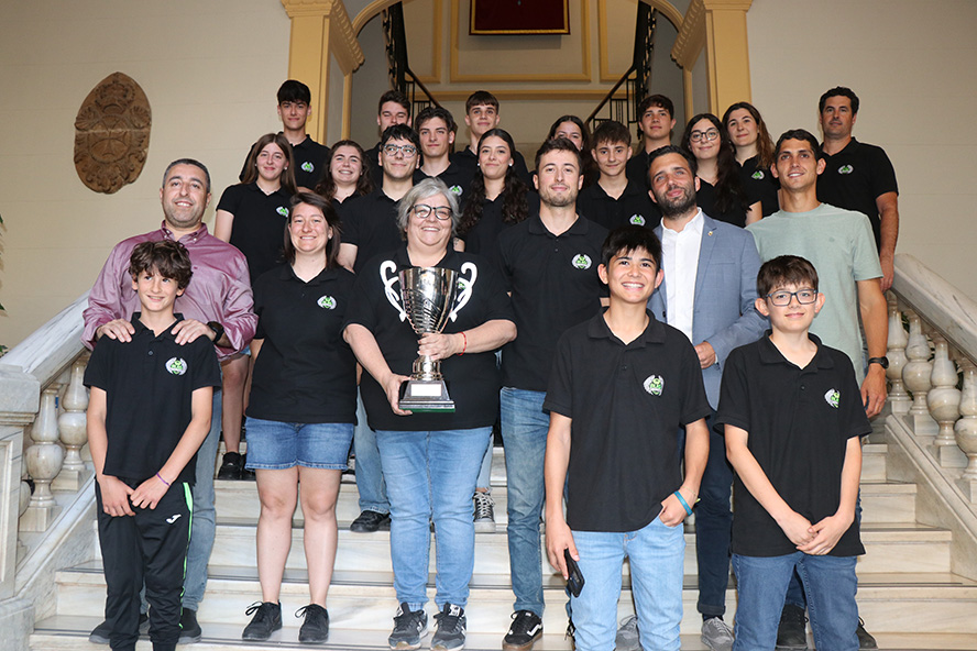 El Ayuntamiento de Sagunto homenajea al Club de Patinaje Alas de Sagunto por sus méritos en esta temporada