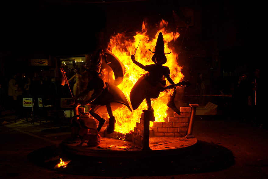 Bomberos organiza un operativo especial para la 'Nit de la Cremà' con seis dotaciones