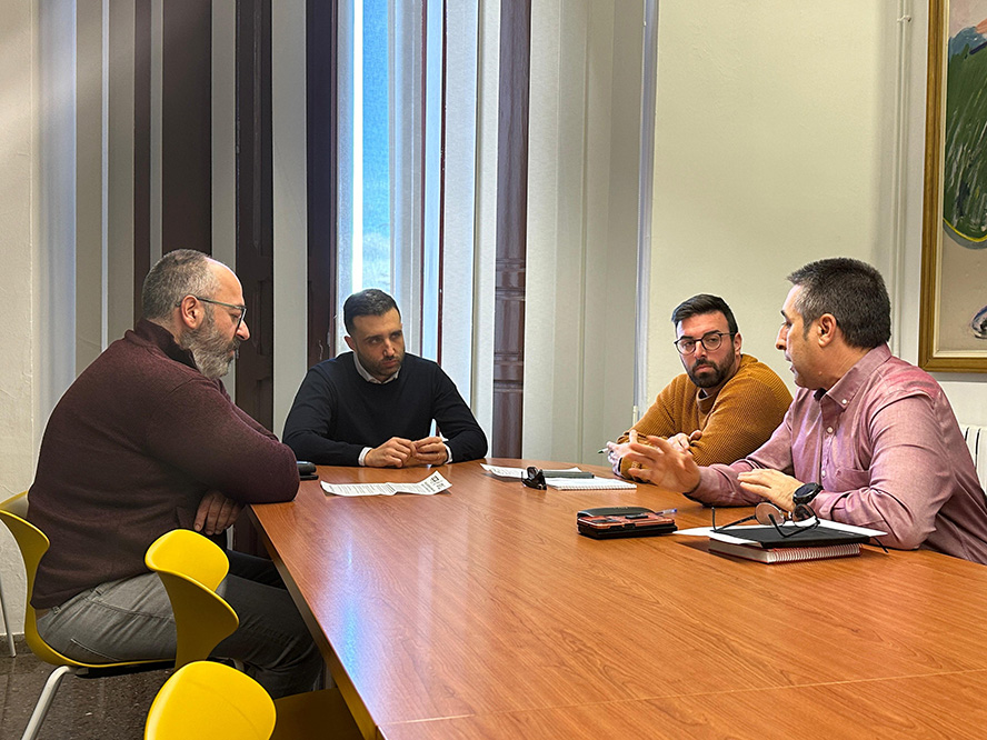 El alcalde de Sagunto y el concejal de Sanidad se reúnen con representantes del sector de las emergencias sanitarias para abordar su situación laboral