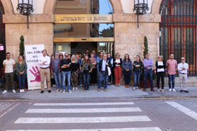 Sagunto guarda un minuto de silencio por el presunto asesinato machista ocurrido en Girona 