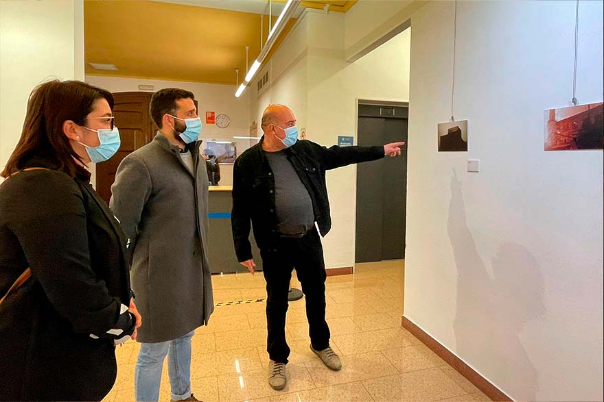 La exposición 'En el jardín', de Miguel Pla, se ha inaugurado hoy en la Casa Municipal de Cultura 