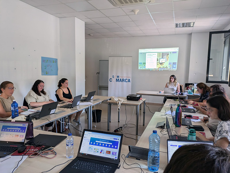 El personal técnico del Pacto Territorial por el Empleo del Camp de Morvedre mejora su formación