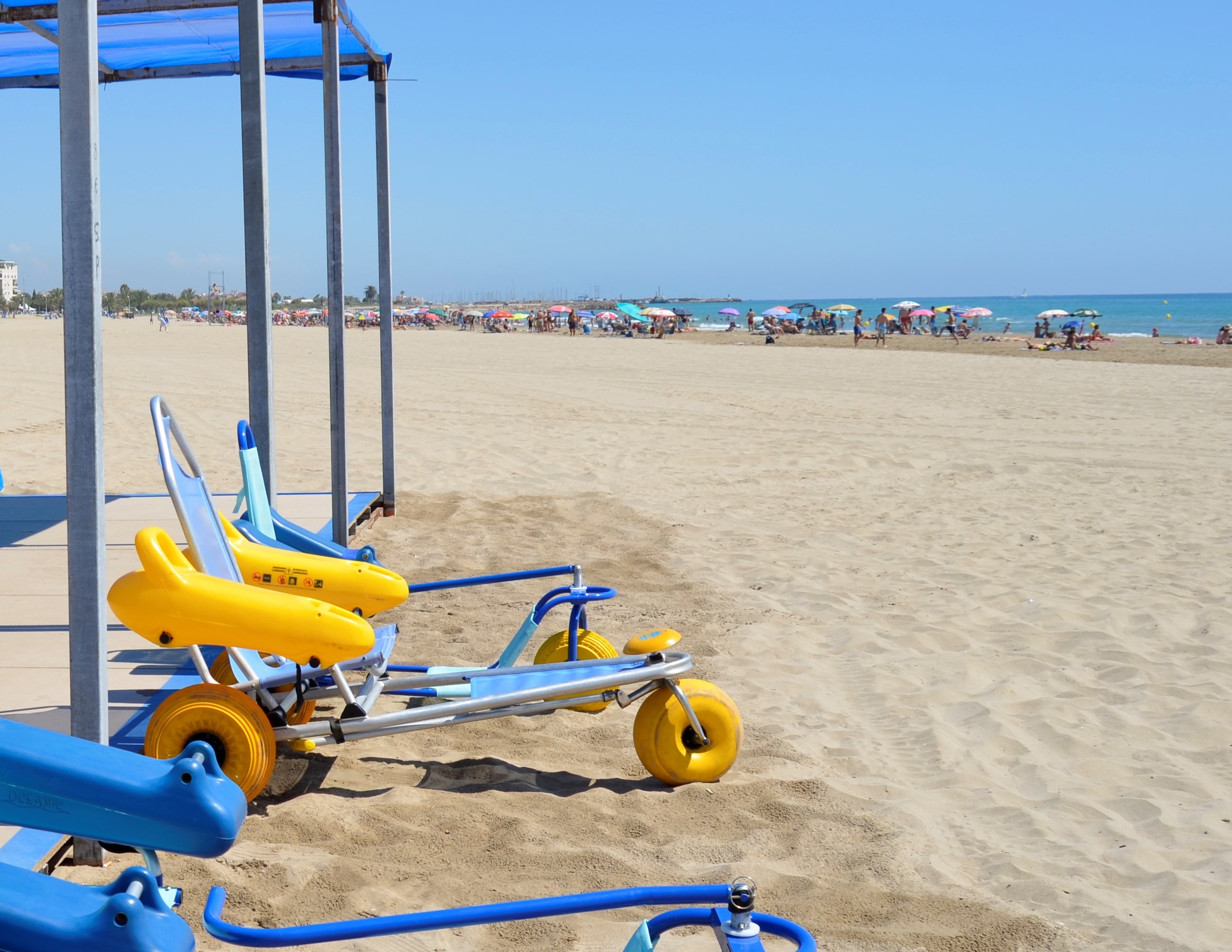 El sábado se ponen en marcha los Puntos Accesibles de las playas de Sagunto para este verano