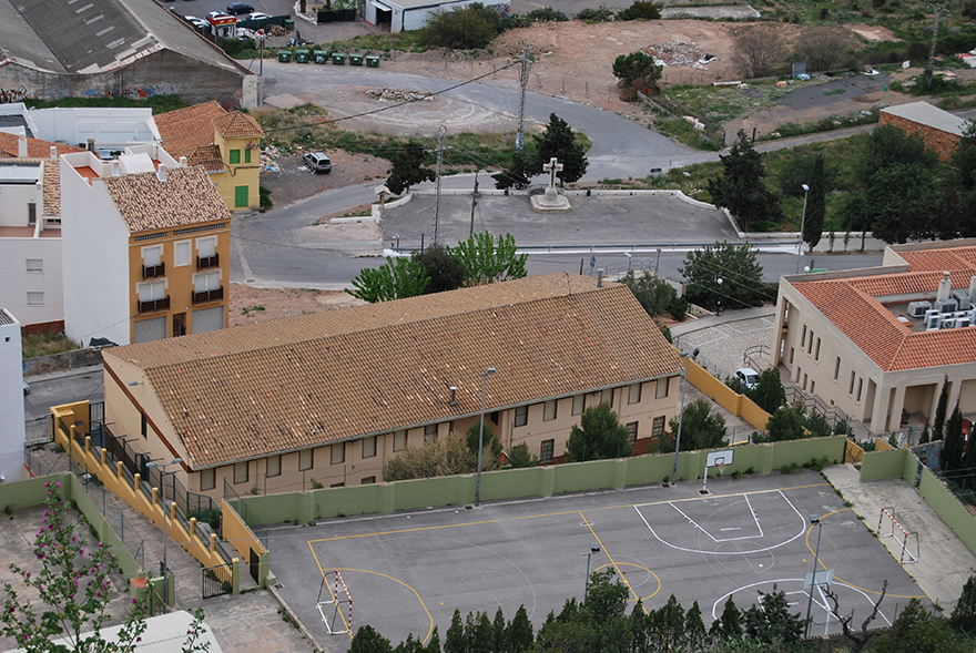 La Junta de Gobierno Local da luz verde a la adecuación del antiguo edificio de infantil del colegio Jaume I como centro de educación de personas adultas