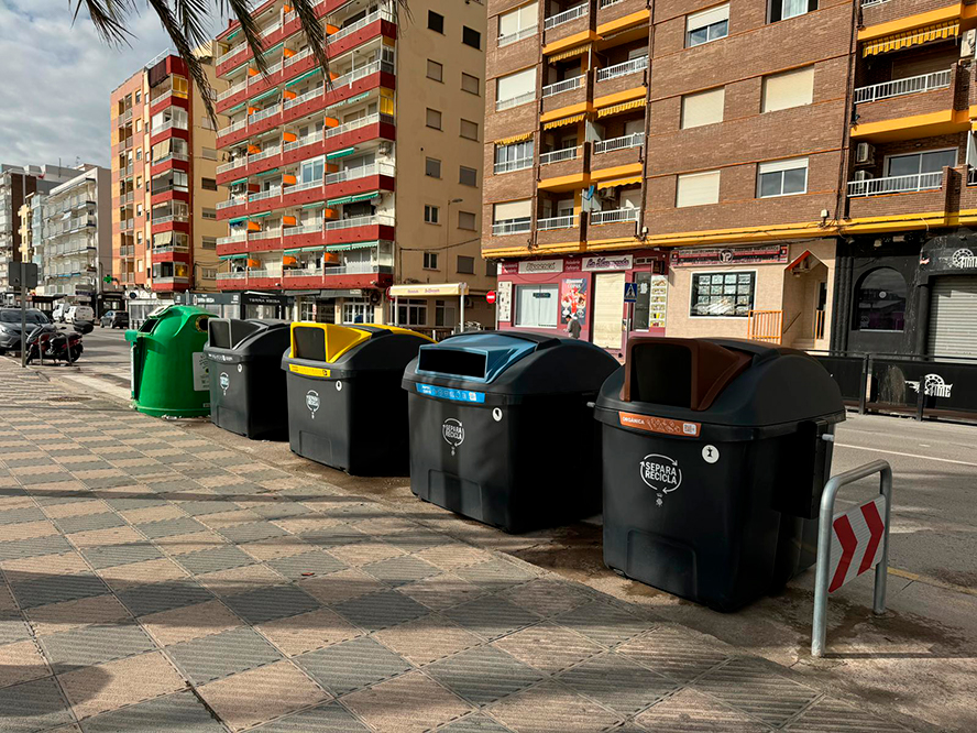 Sagunto renueva el parque de contenedores con una inversión municipal de dos millones de euros