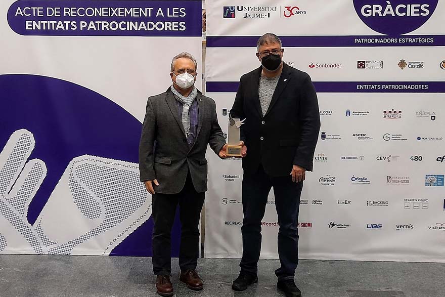 La Universitat Jaume I galardona al Ayuntamiento de Sagunto por su colaboración como sede del Camp de Morvedre