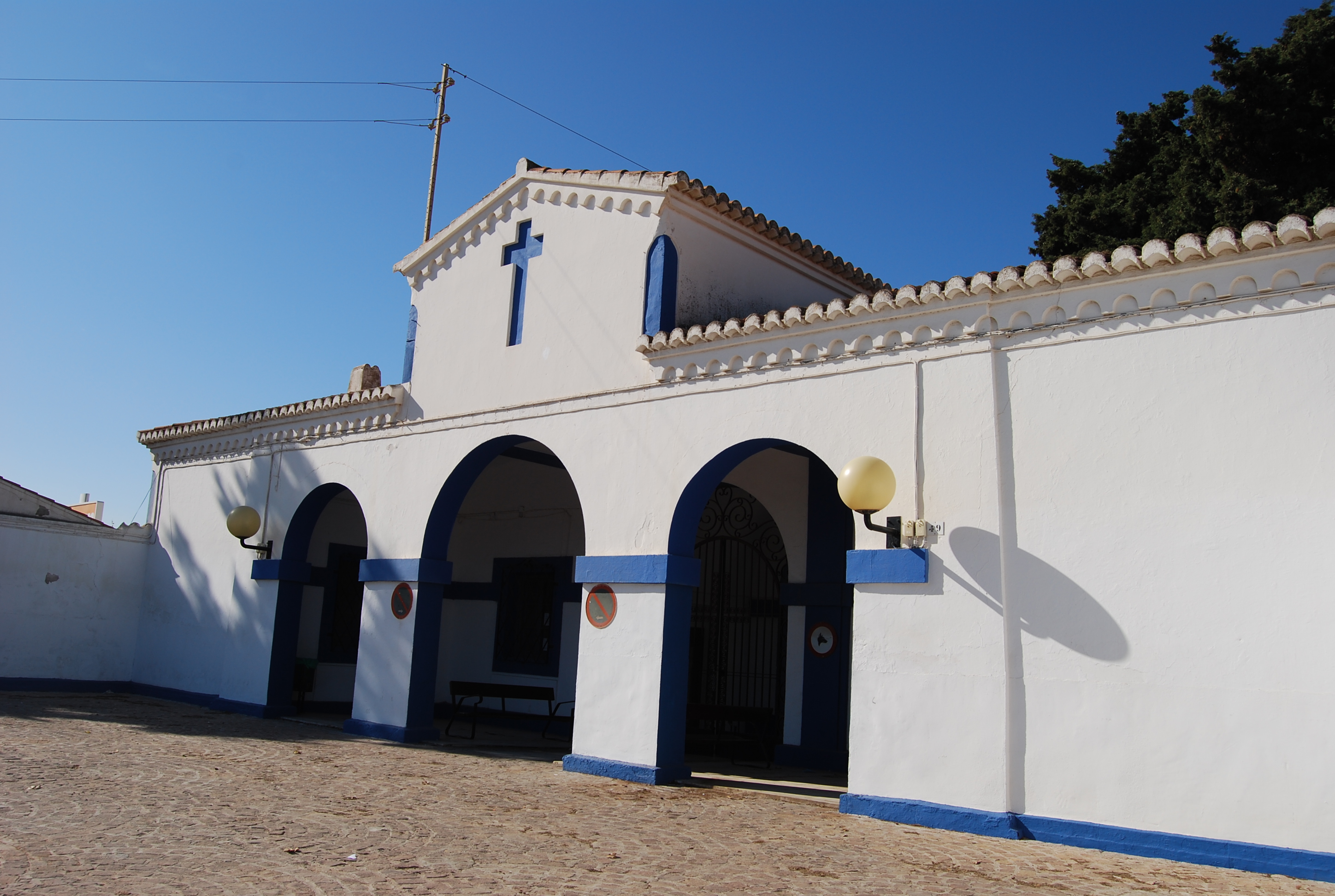 Los cementerios municipales reabrirán sus puertas a usuarios y profesionales a partir del próximo lunes