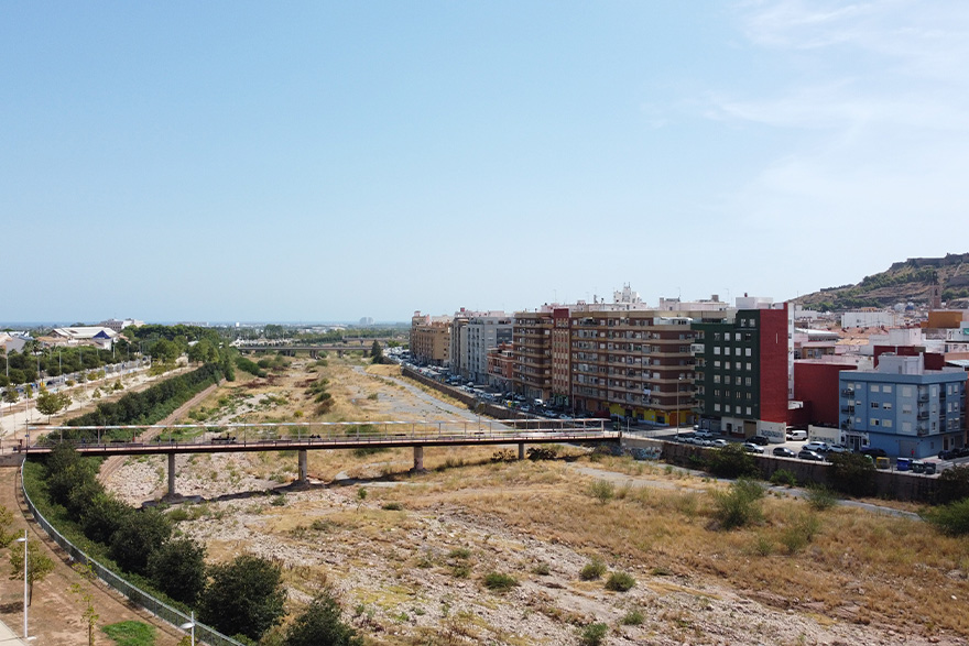 La Junta de Gobierno del Ayuntamiento de Sagunto ha aprobado la adjudicación de las obras para la mejora ambiental del río Palancia a su paso por Sagunto