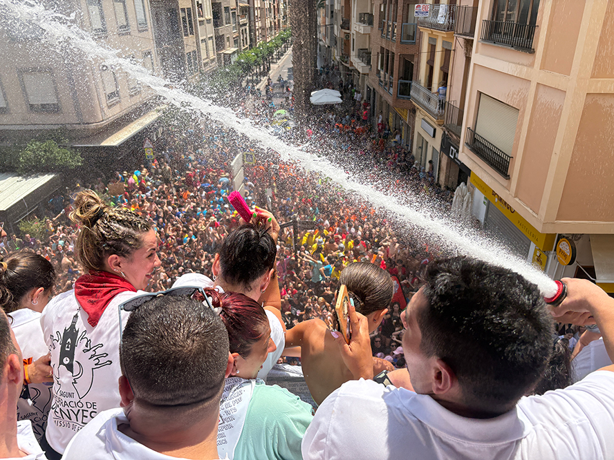 Comienzan las fiestas patronales de Sagunto con el tradicional tro d’avís y la Xopà