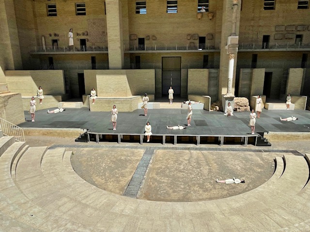 Miss Beige comparte sus ‘Secretos de alcoba’ con la audiencia del Teatro Romano de Sagunto