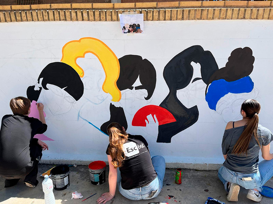 Les regidories d'Educació i Polítiques LGTBIQ+ impulsen la segona edició de MuralArts per a promoure la diversitat en els centres educatius