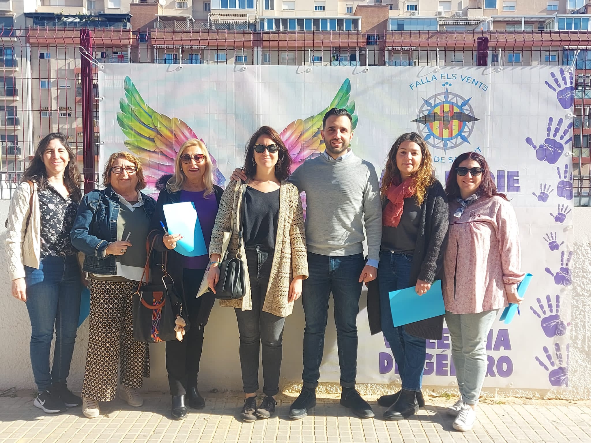  El Mocador gana el galardón a la Falla Más Igualitaria