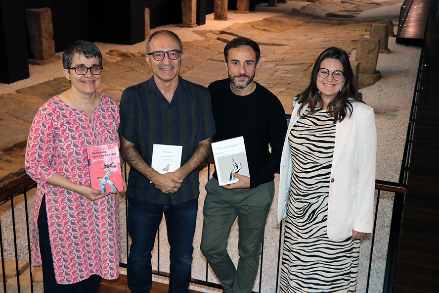Los ganadores y las ganadoras de los premios Ciutat de Sagunt 2023 presentan sus obras en la Via del Pòrtic