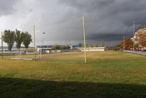 Deportes instalará césped artificial en el campo de fútbol de la avenida 3 de Abril y lo ampliará hasta convertirlo en uno de fútbol-11