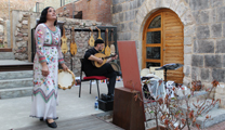 Mara Aranda i Jota Martínez van oferir un concert i taller sobre música medieval a la Casa dels Berenguer