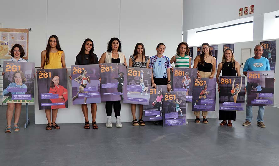 La delegación de Actividad Física, Salud y Deportes ha regalado las fotos del programa Dorsal 261 a sus protagonistas