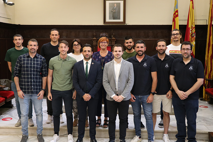 El Ayuntamiento de Sagunto da la bienvenida a la Mayoralía 2023 de la Semana Santa Saguntina