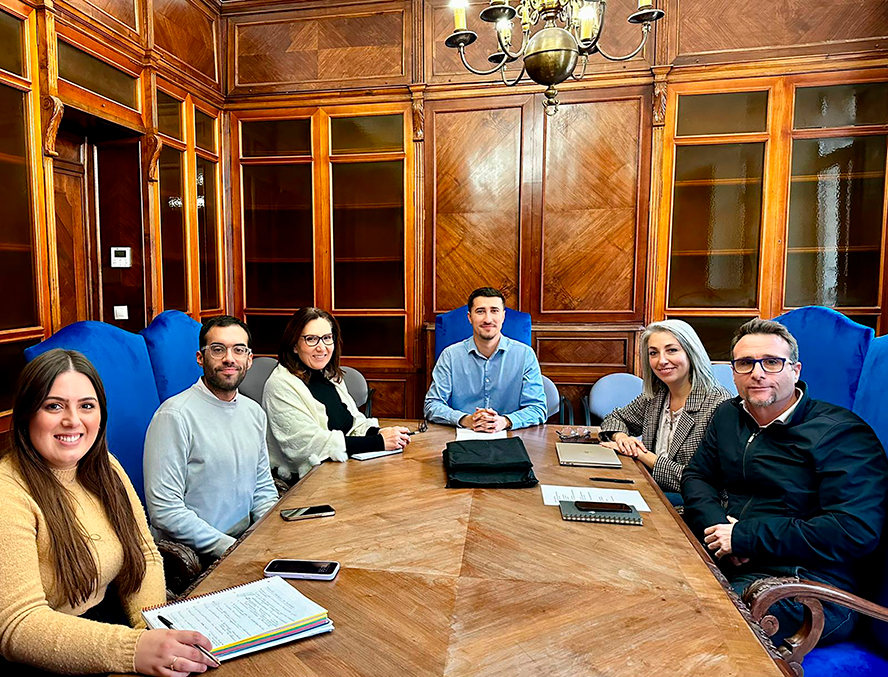 El departamento municipal de Universidad se reúne con el Colegio de Químicos de la Comunidad Valenciana