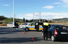 La Policía Local de Sagunto colabora con la DGT en la campaña de concienciación sobre control de drogas y alcohol durante la conducción