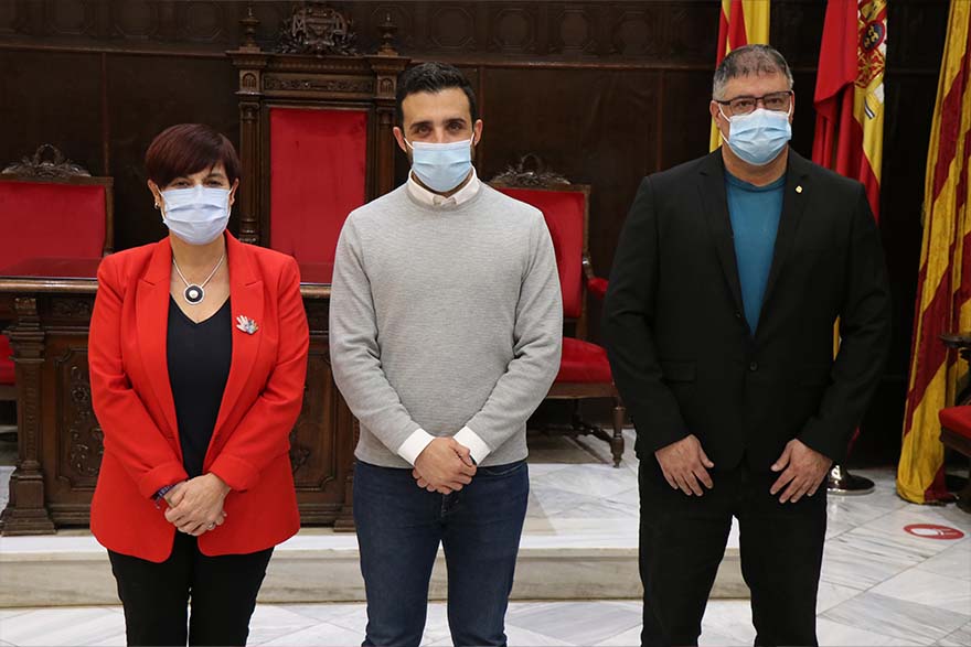 El Ayuntamiento ofrecerá un nuevo servicio para la eliminación de barreras de comunicación y la atención a personas sordas o con discapacidad auditiva