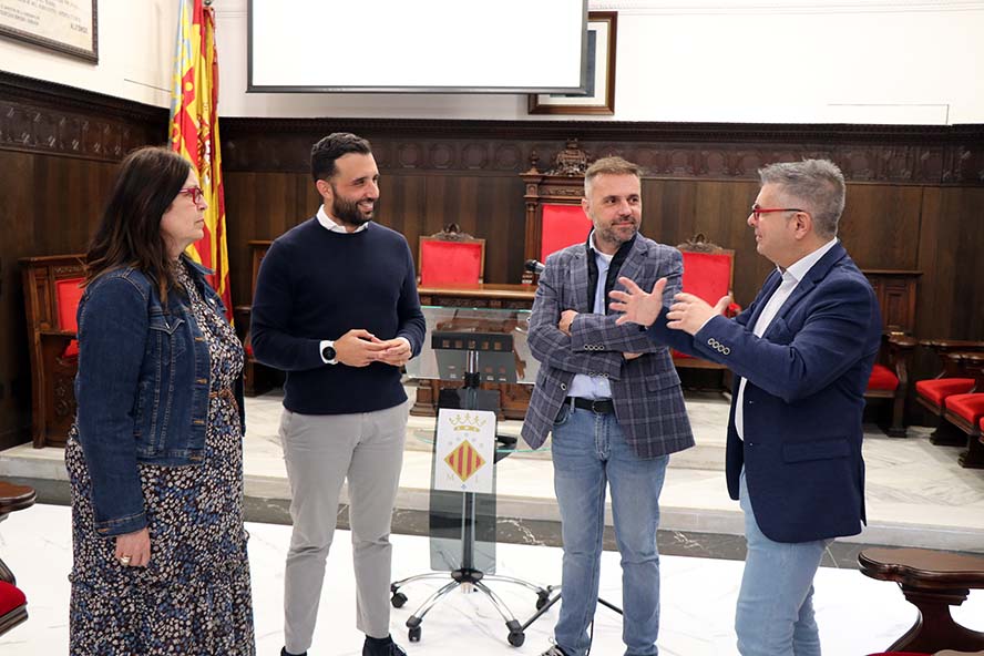 La Banda de Cornetas y Tambores Morvedre presenta su XX aniversario en el Ayuntamiento de Sagunto