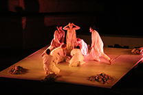 La Dependent inaugura Sagunt a Escena con la obra “De Sukei a Naima”