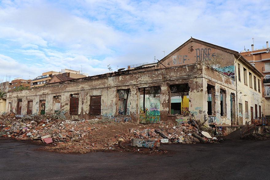 Progresan los trabajos de rehabilitación del antiguo Economato de AHM para convertirlo en CEAM y centro de día