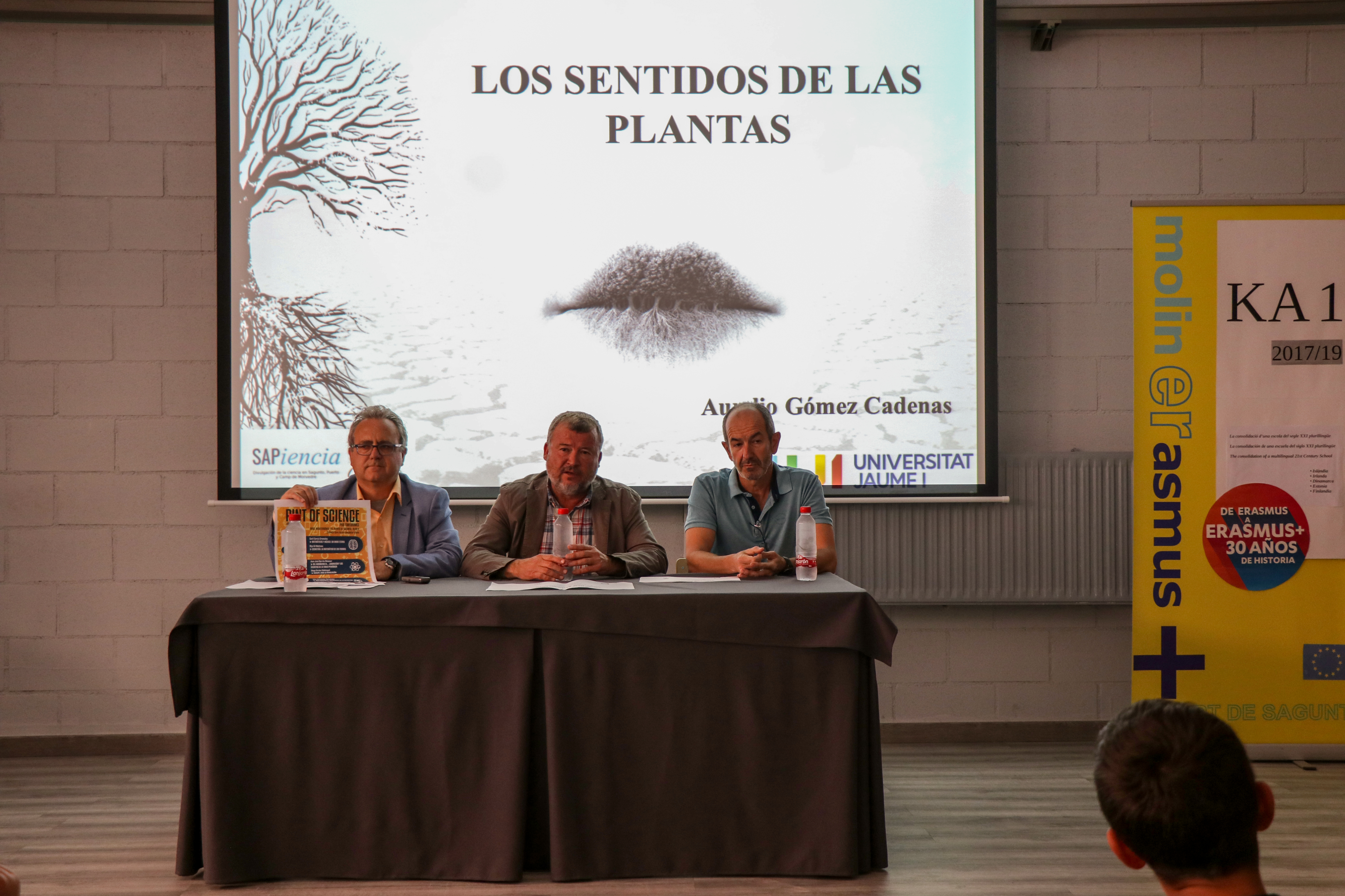 El Ayuntamiento de Sagunto colabora en la divulgación científica en los institutos de la localidad