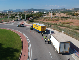 Agentes de la Policía Local de Sagunto asisten a un curso sobre inspección de transporte escolar y de mercancías