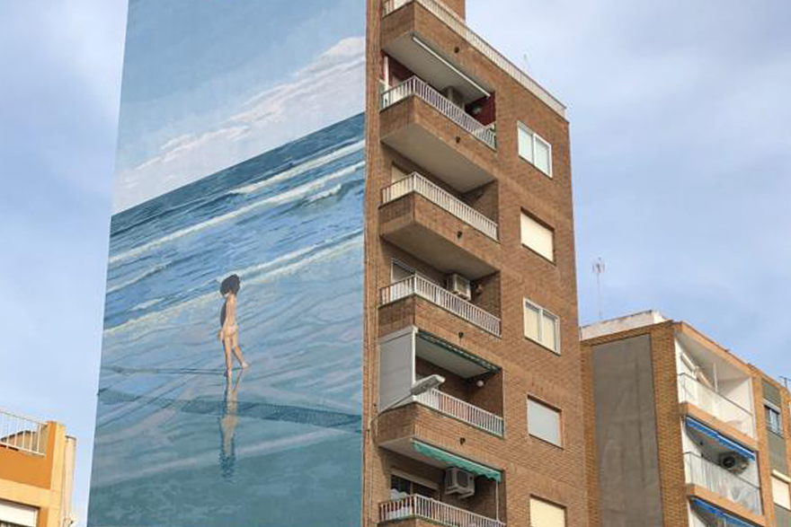 Més que murs inicia su séptima edición con un macromural en la avenida Mediterráneo de Puerto de Sagunto a cargo del Dúo Amazonas