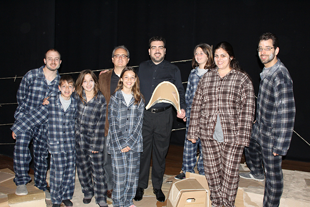 Más de 900 alumnos asisten a la ópera infantil “Brundibàr. El borinot”