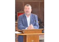 El alcalde hace una llamada a la responsabilidad en relación con la continuidad de la explotación de la cantera de Lafarge