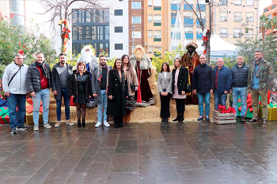 Comienza el Mercado de Reyes de Sagunto en la plaza Cronista Chabret