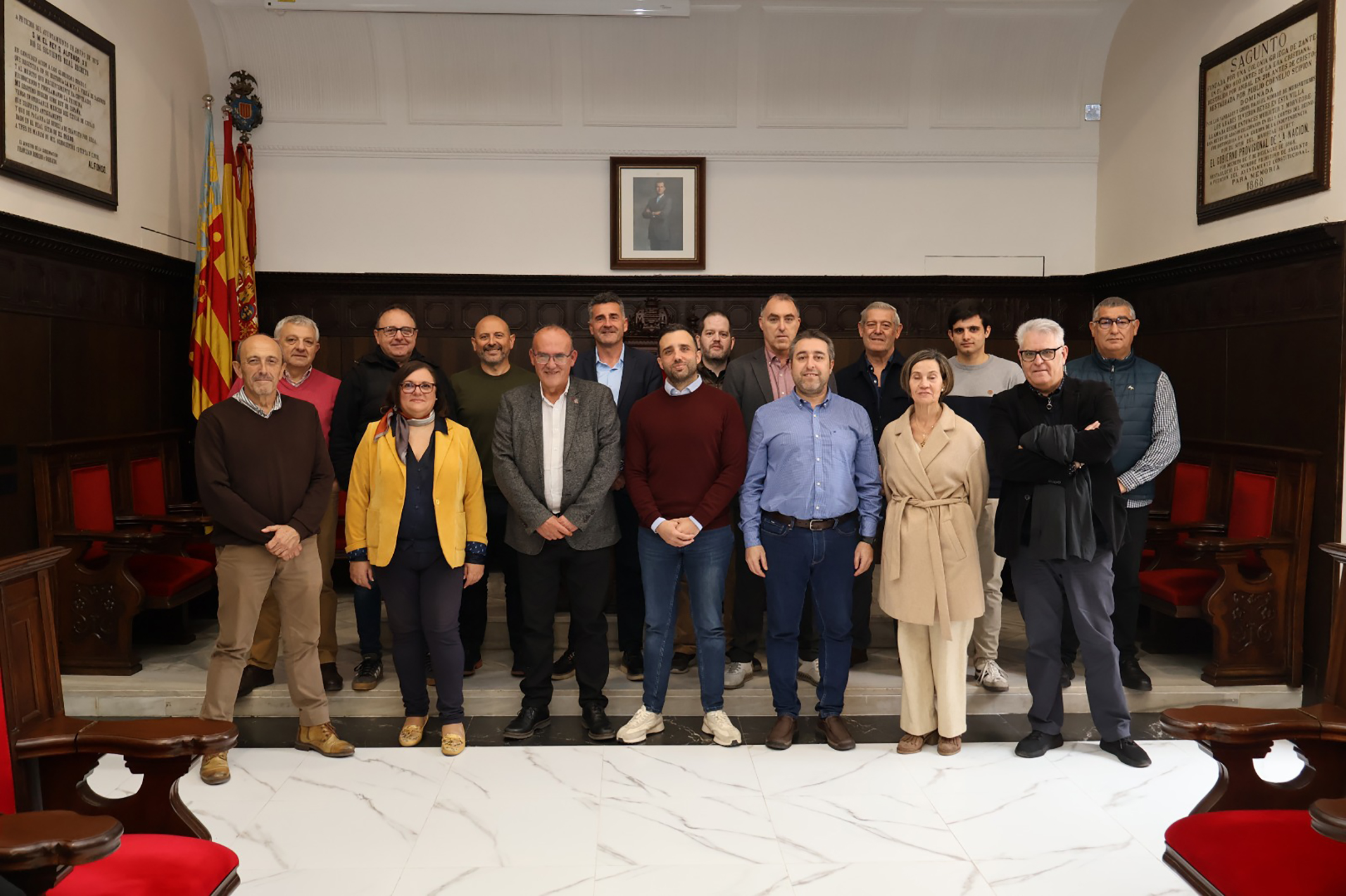 El Ayuntamiento de Sagunto recibe a la nueva directiva del Fertiberia Balonmano Puerto Sagunto