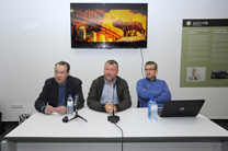 La presentación del nuevo libro de Santiago Posteguillo llena la Vía del Pórtico