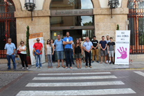 Sagunto guarda un minuto de silencio por un presunto caso de violencia machista en Cáceres