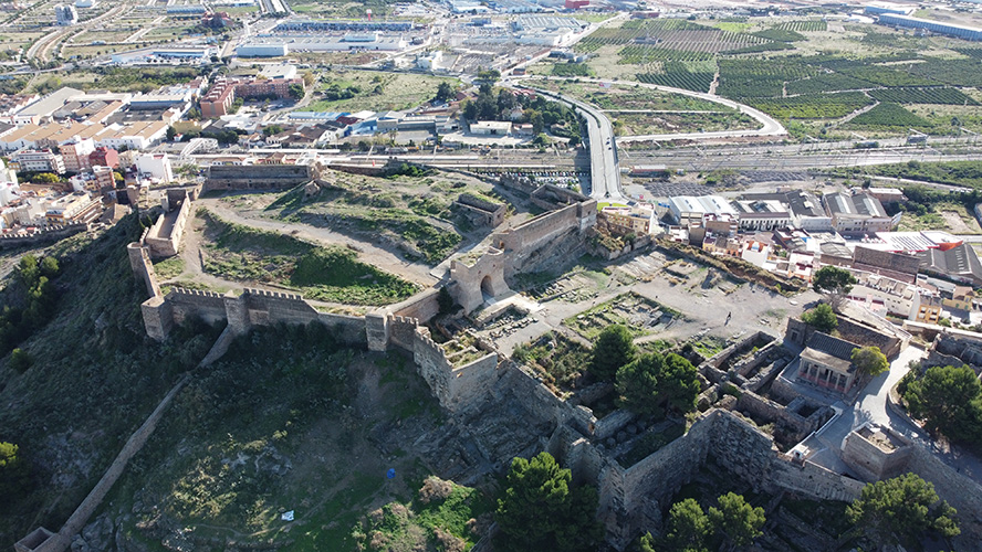 La Nau Gran de la Universitat de València arranca en Sagunto