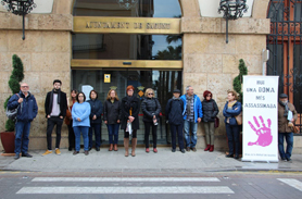 Sagunto guarda un minuto de silencio por el presunto asesinato machista ocurrido en Tarragona