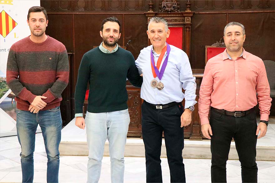 El Ayuntamiento de Sagunto recibe al tirador olímpico Antonio Comeche