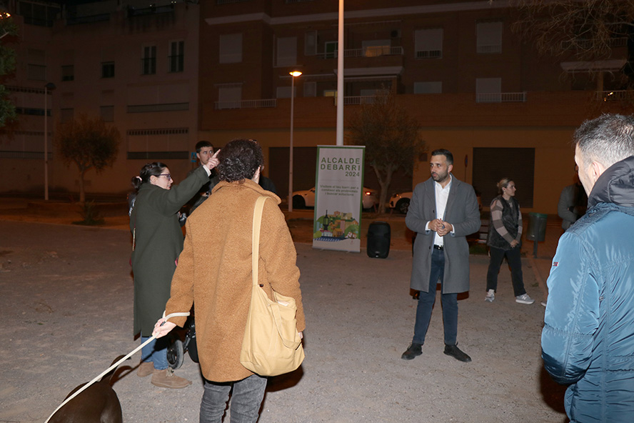 El alcalde visita el barrio Los Ríos en la segunda reunión del proyecto Alcalde de Barrio