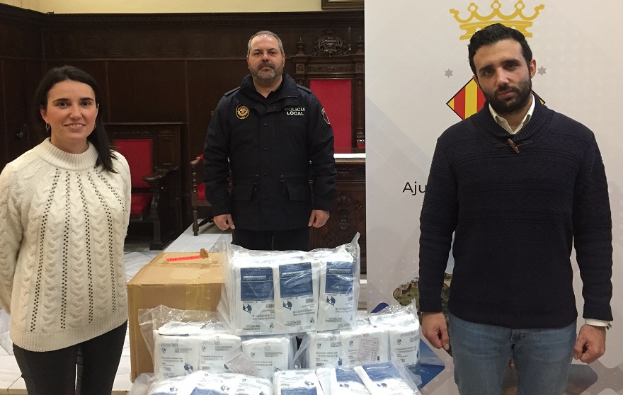 El Ayuntamiento de Sagunto recibe la donación de 10.000 mascarillas del Centro Comercial L’epicentre